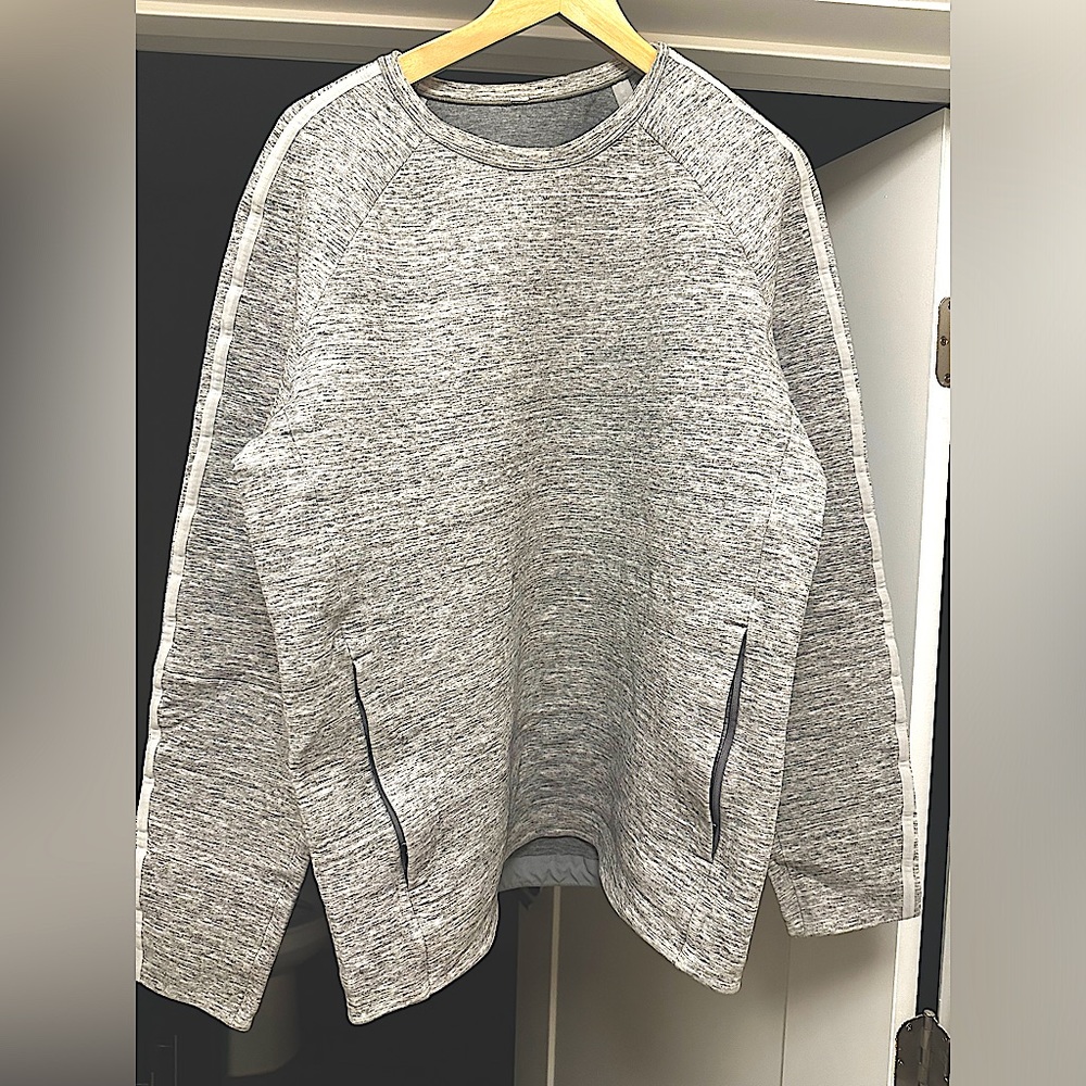 Lululemon sweatshirt Size Large